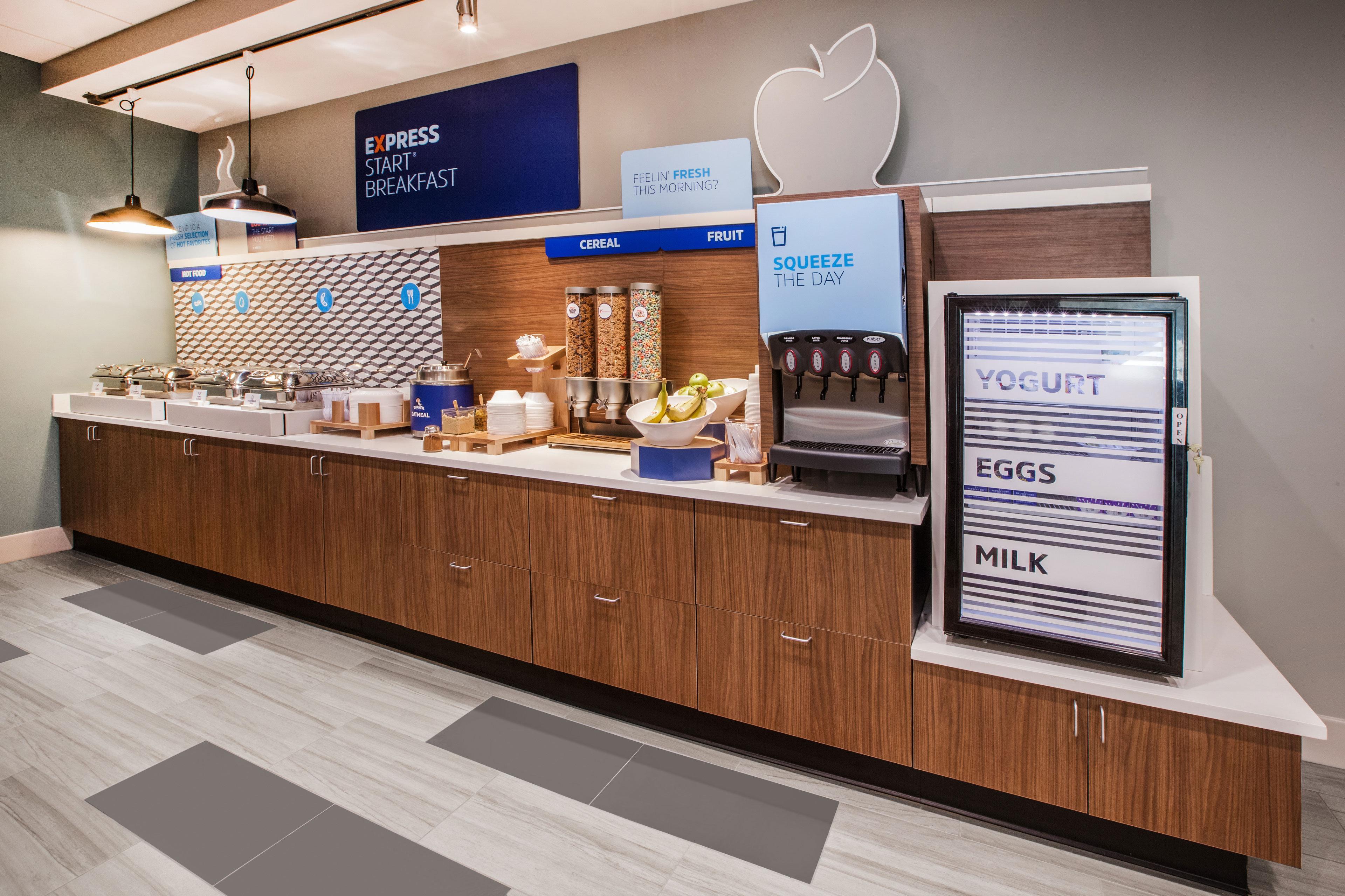 Holiday Inn Express & Suites - Dodge City By Ihg Esterno foto